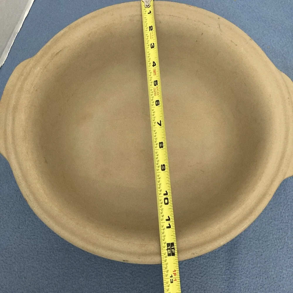Pampered Chef Family Heritage Collection Tan 12.5
